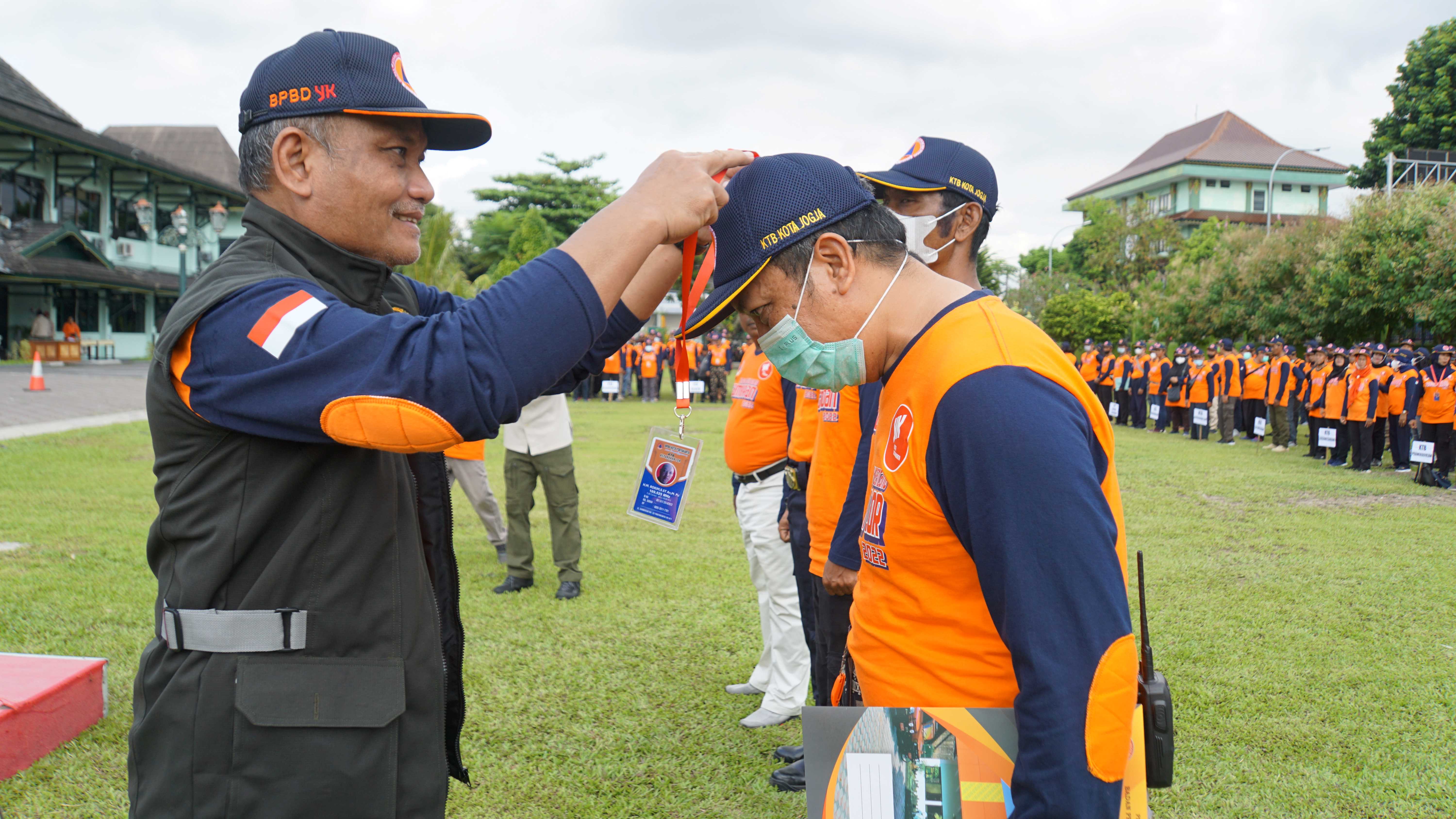 Pj Walikota Kukuhkan Pengurus 33 Kampung Tangguh Bencana Yogya   