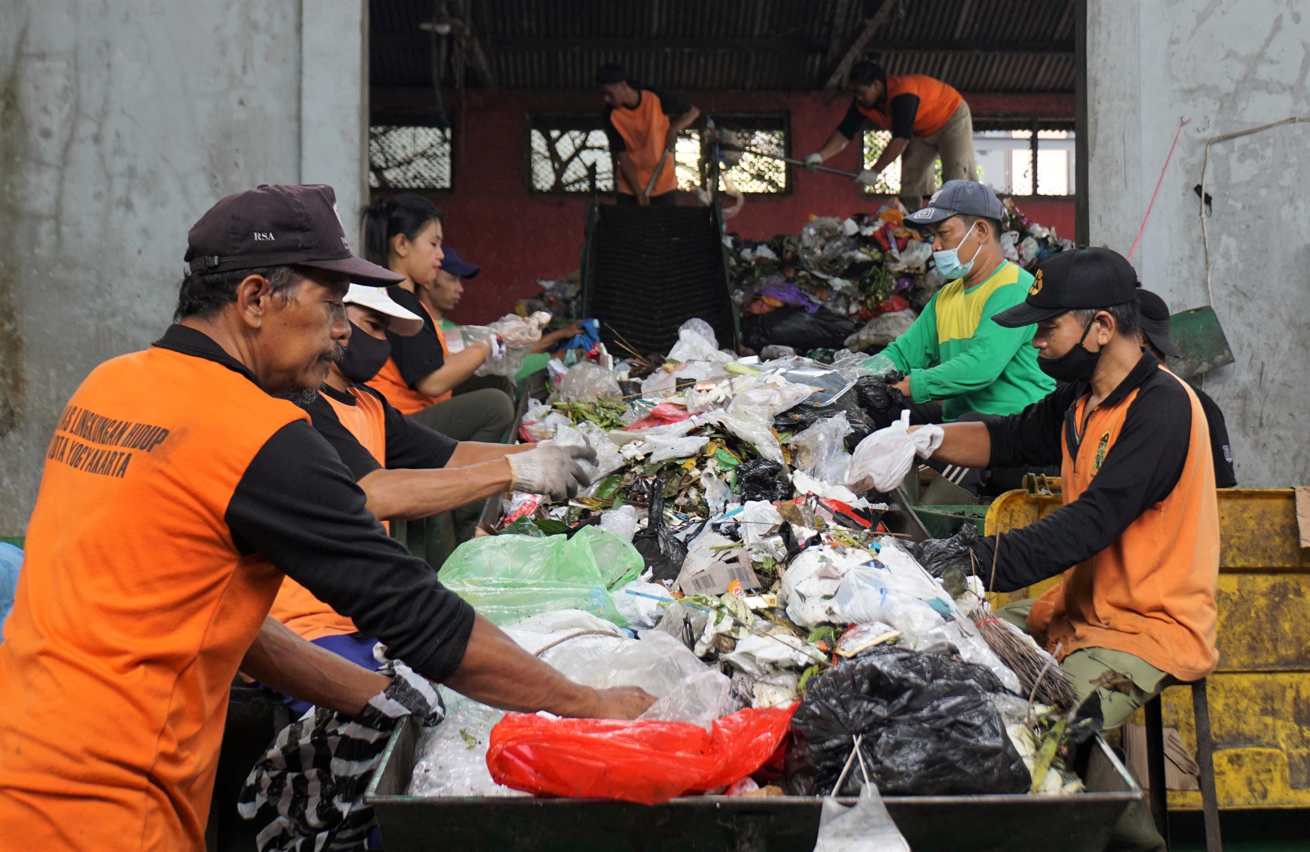 Tahap Awal Zero Sampah Anorganik Perkuat Perubahan Perilaku   