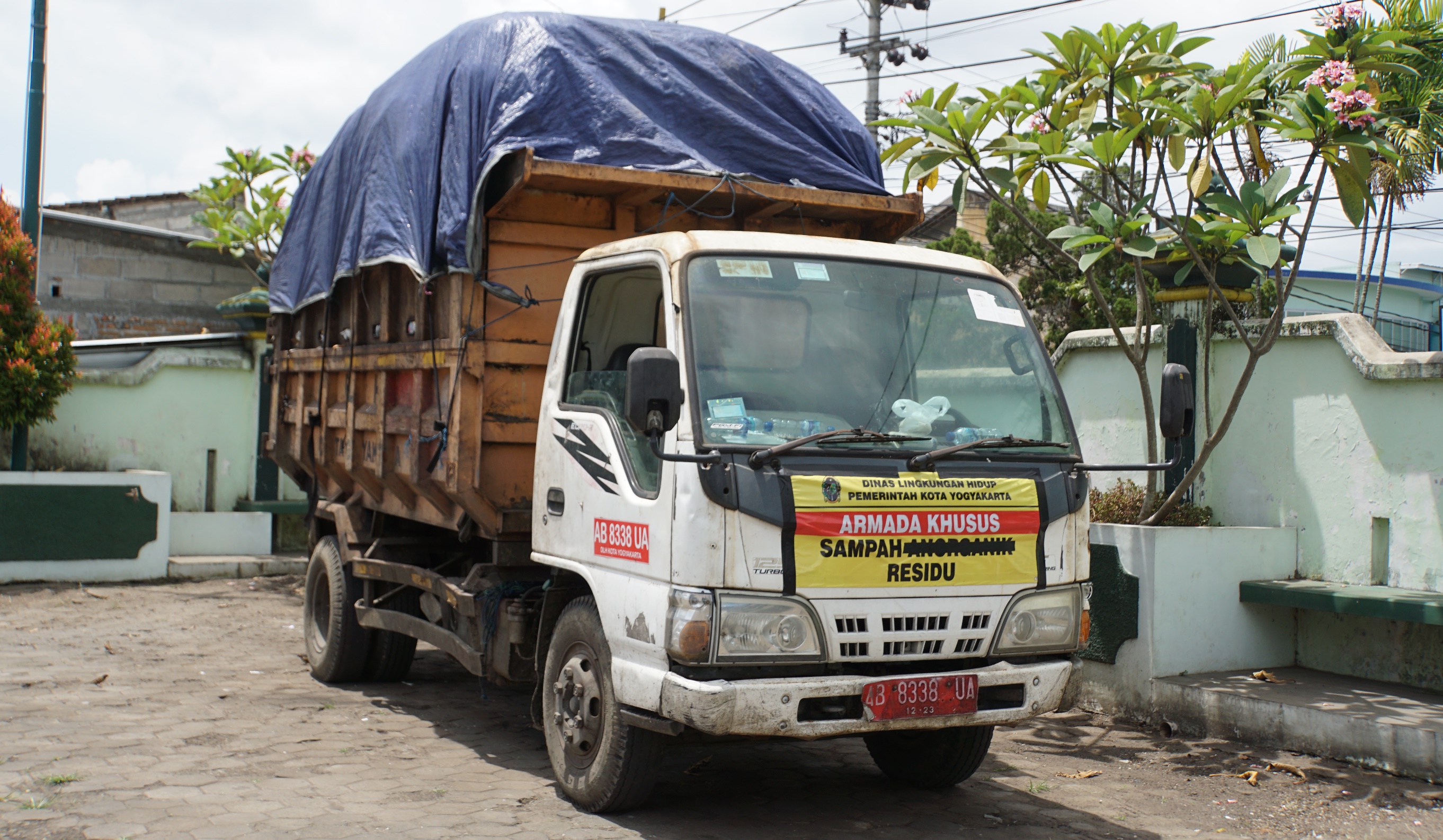 Pisahkan Truk Sampah Organik dan Residu di Depo     