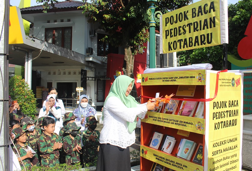 Pojok Baca Kotabaru Kembali Hadir di Pedestrian Suroto