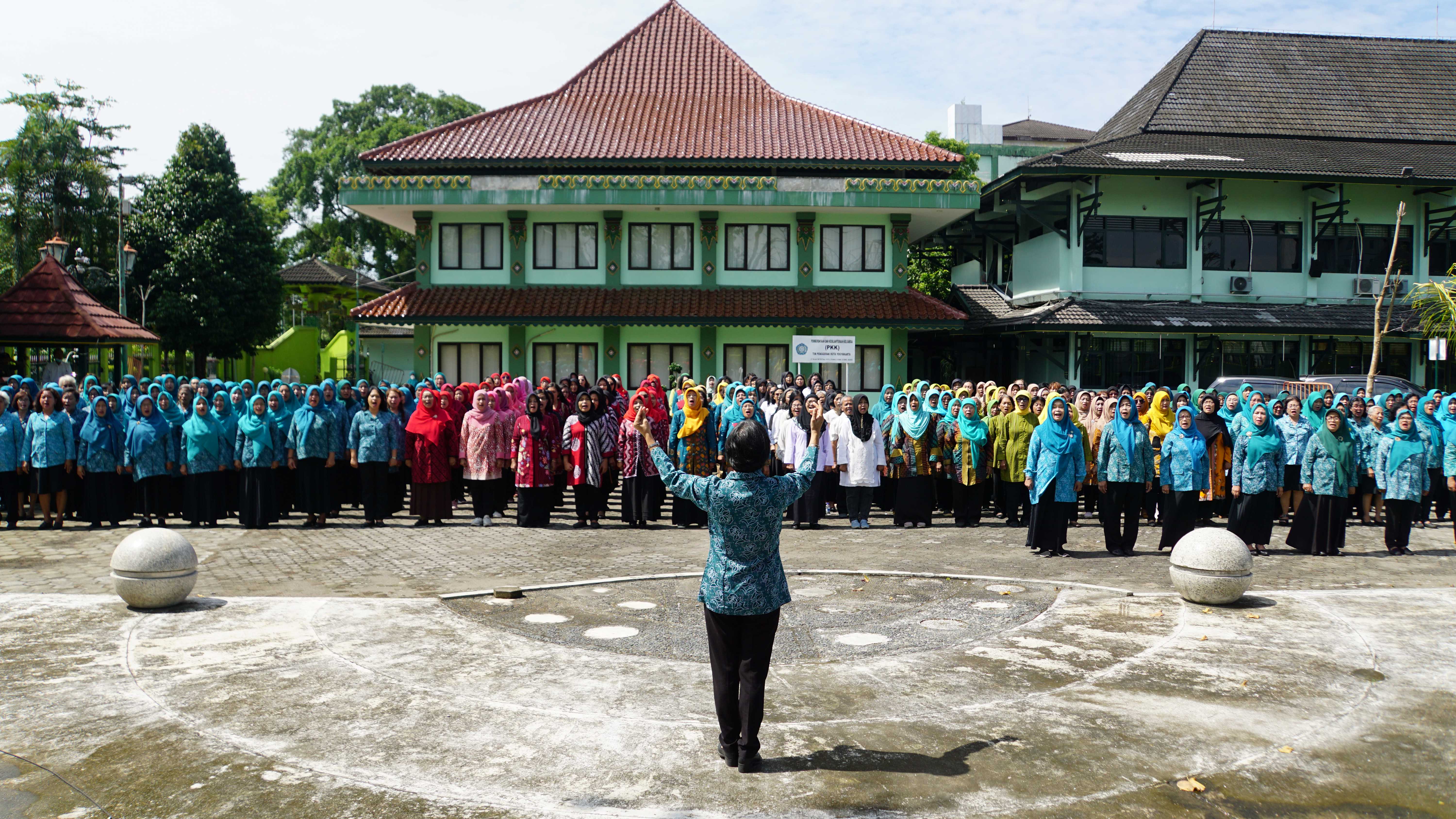 PKK Kota Yogya Ikut Gelorakan Mars Antinarkoba BNN   