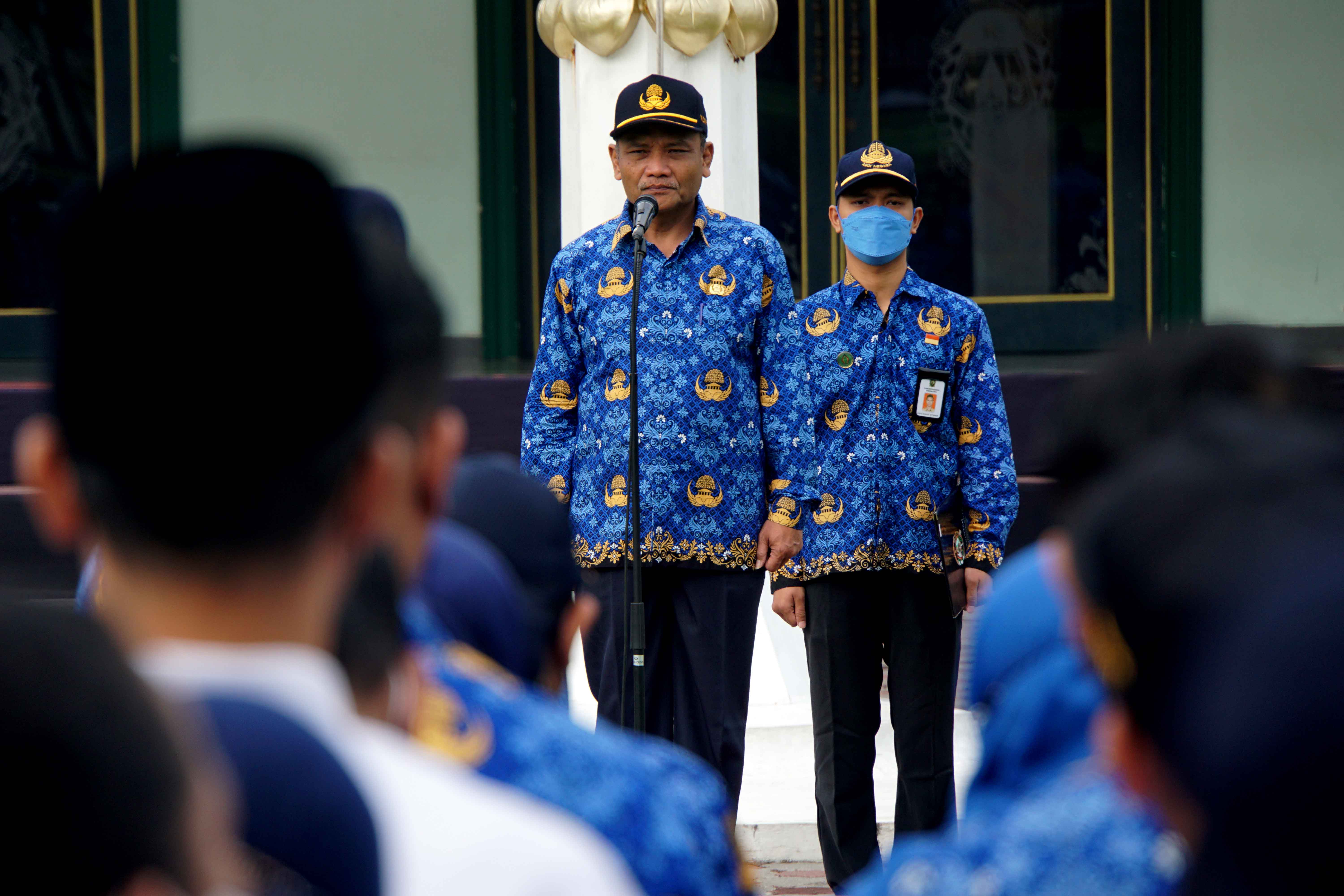 Peringatan Hari Otda Ke-27 Serahkan Penghargaan Kelurahan Terbaik