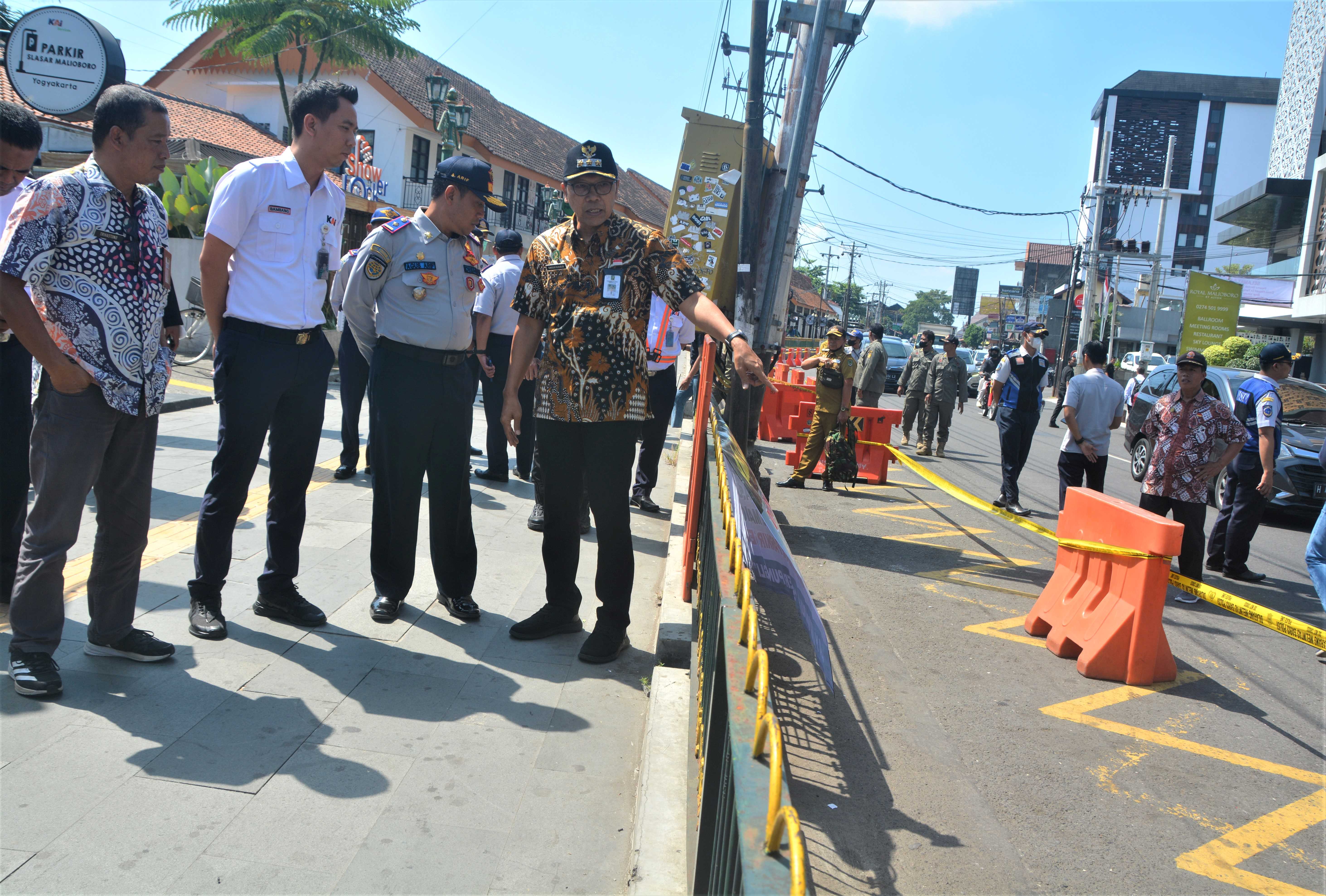 Pemkot Tertibkan Jalan Pasar Kembang dari Parkir Liar