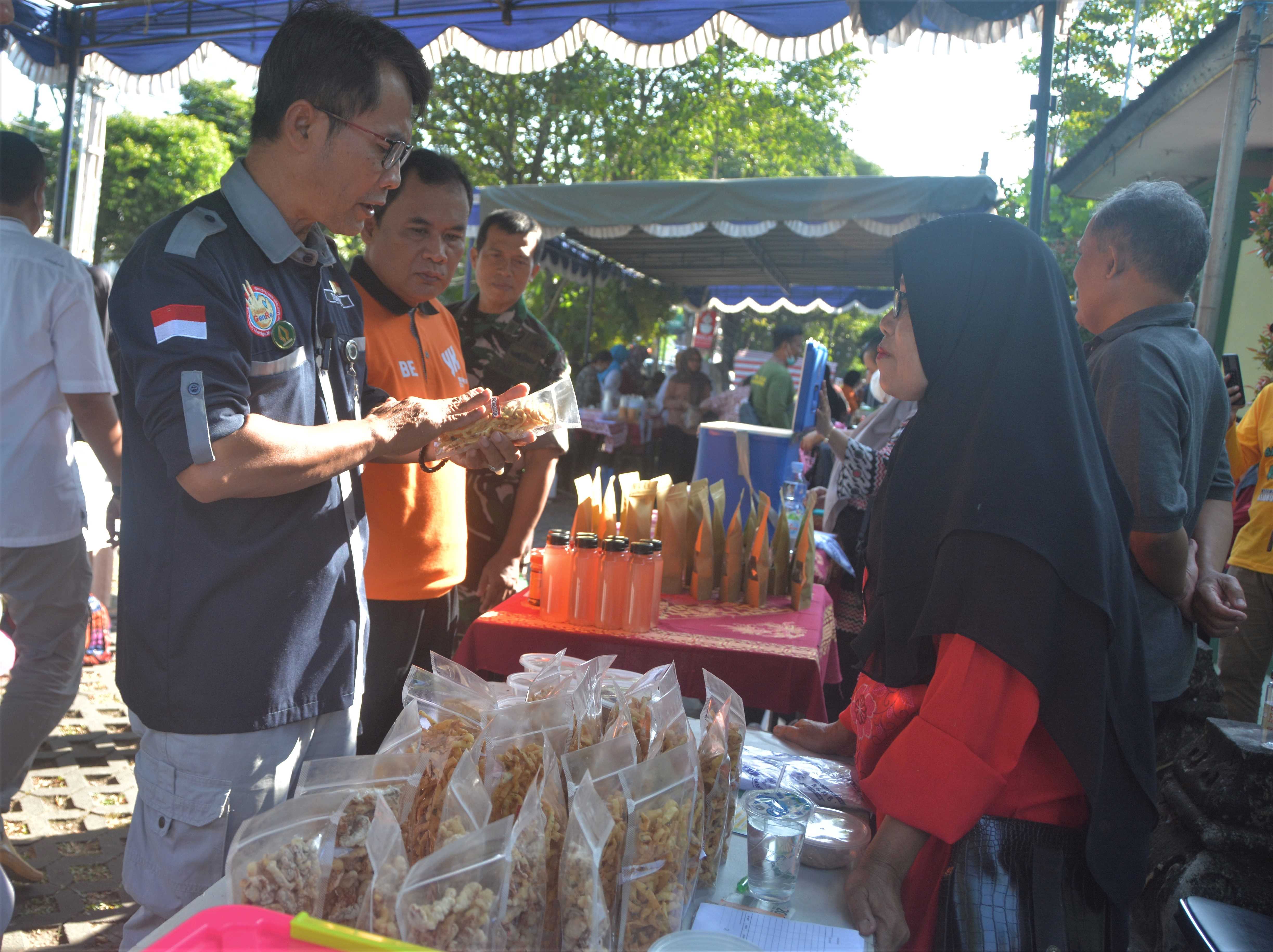 Pasar UMKM Kemantren Ajang Pemberdayaan dan Tes Pasar   