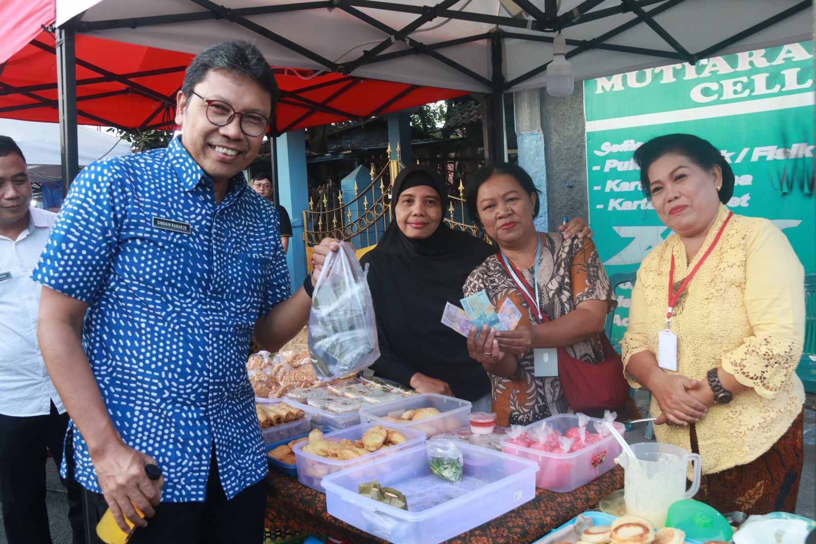 Gebyar Bhineka Kampung Taman Angkat Potensi dan Nglarisi UMKM