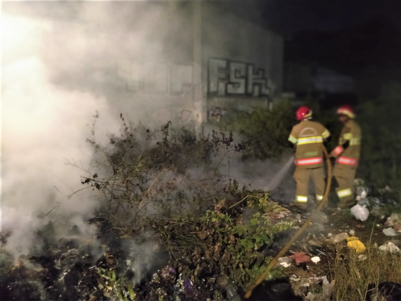 Bahaya Bakar Sampah, Picu Kebakaran Lahan dan Rumah   