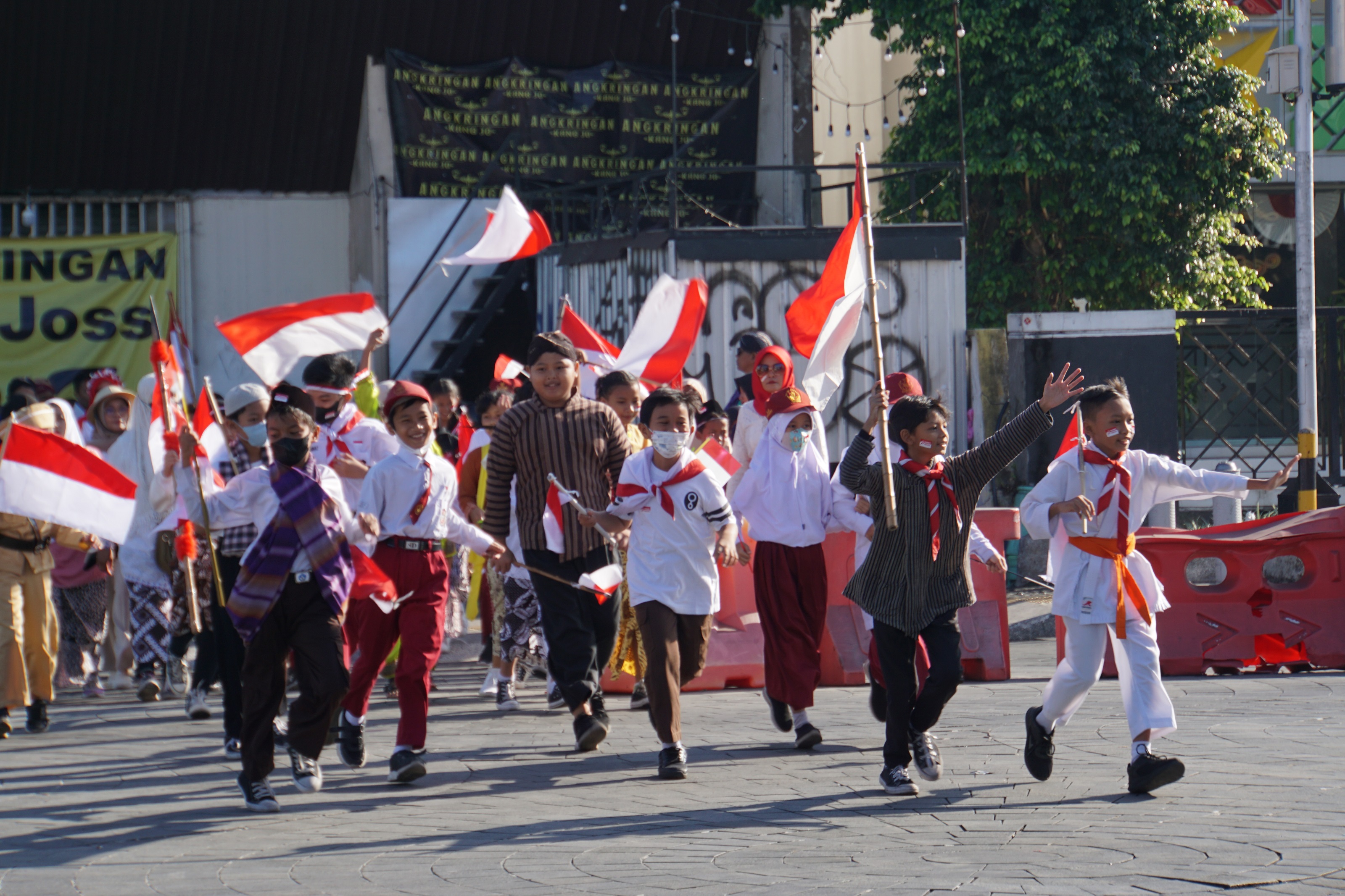 Kota Yogya Ikut Semarakkan Gerakan Pembagian 10 Juta Bendera