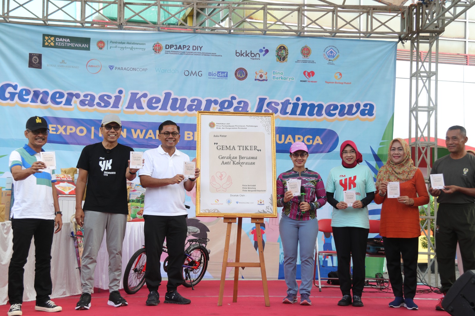 Buku Pintar 'Gema Tiker' Panduan Hadapi Kekerasan Perempuan dan Anak