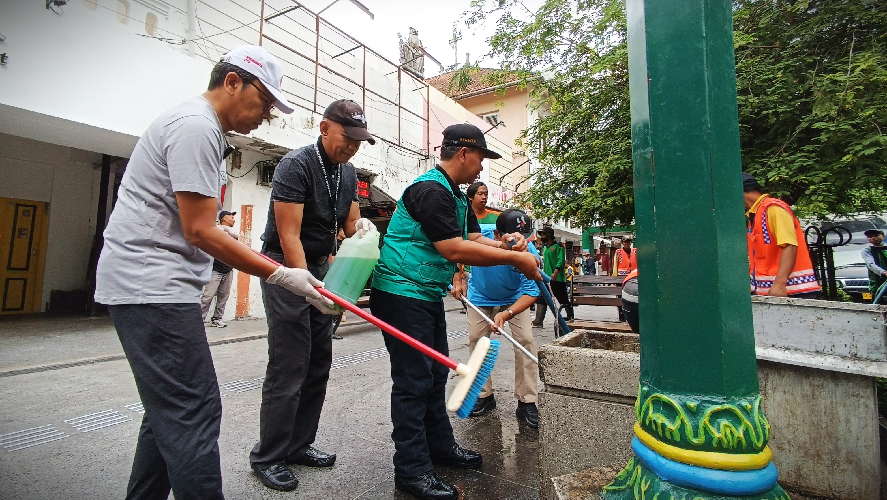 Reresik Malioboro Matangkan Kesiapan Sambut Libur Nataru