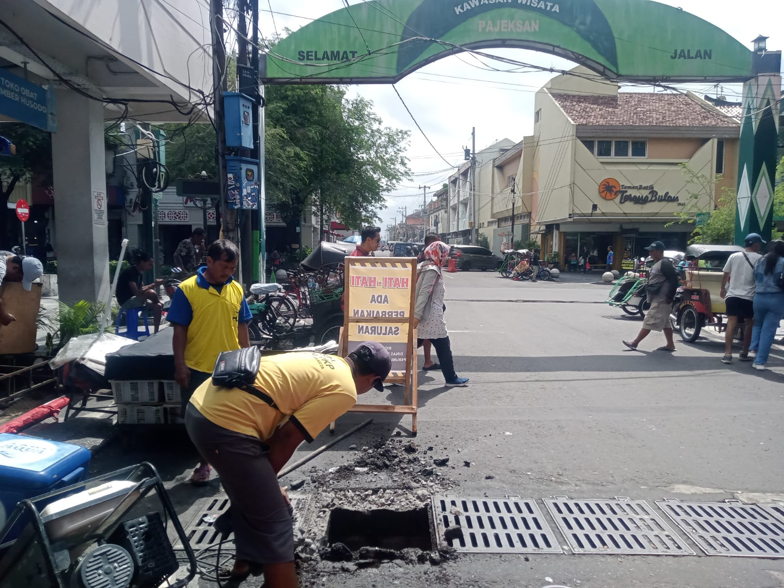 Pemkot Intensifkan Perawatan Saluran Drainase Cegah Genangan di Musim Hujan