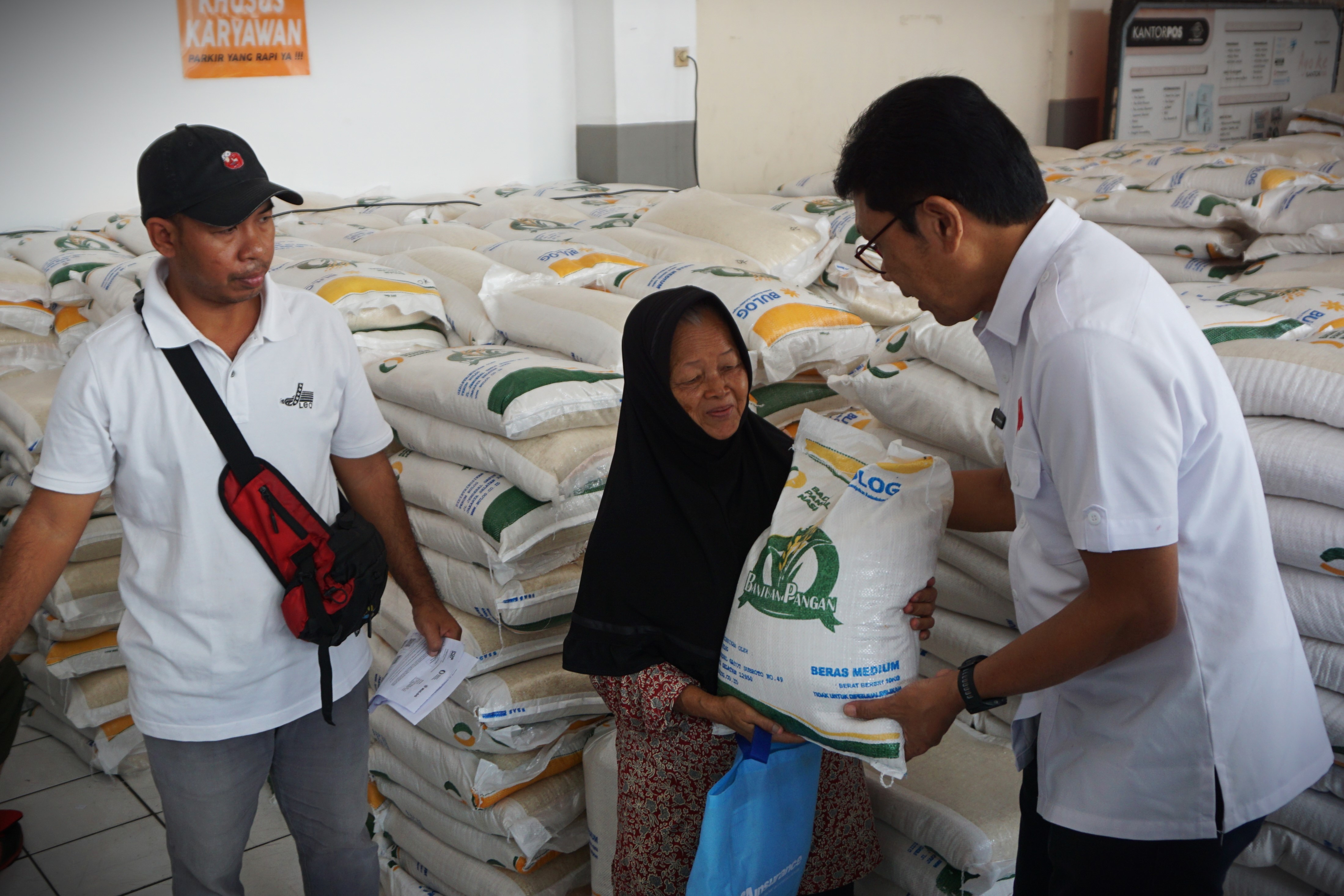 27.236 Warga Kota Yogya Terima Bantuan Pangan Beras 10 Kilogram