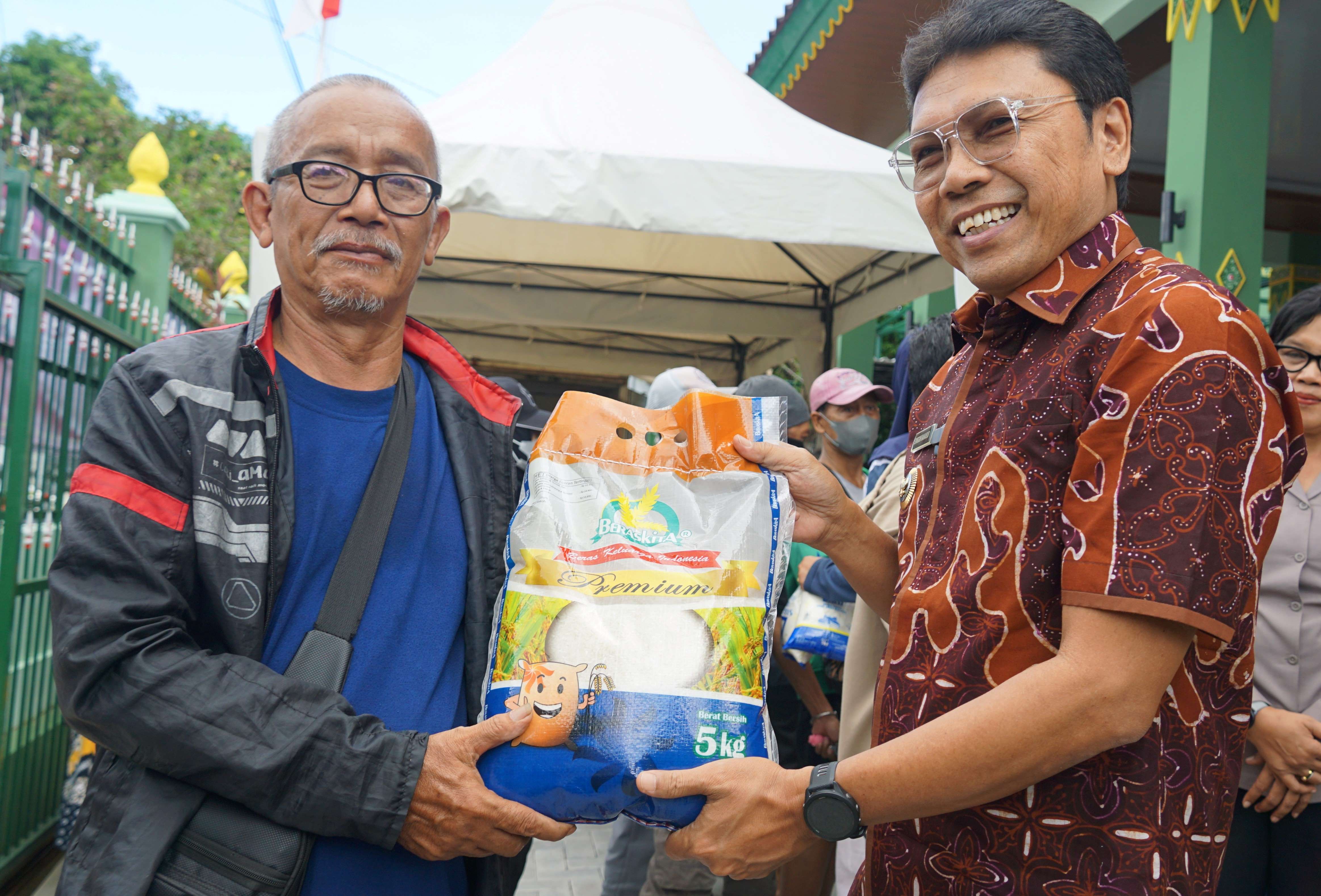 Pasar Murah di Kemantren Dekatkan Pelayanan kepada Masyarakat    