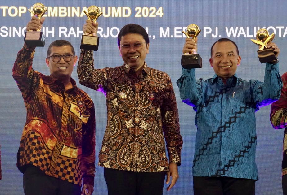 Pemkot Raih Lima Penghargaan TOP BUMD Awards 2024