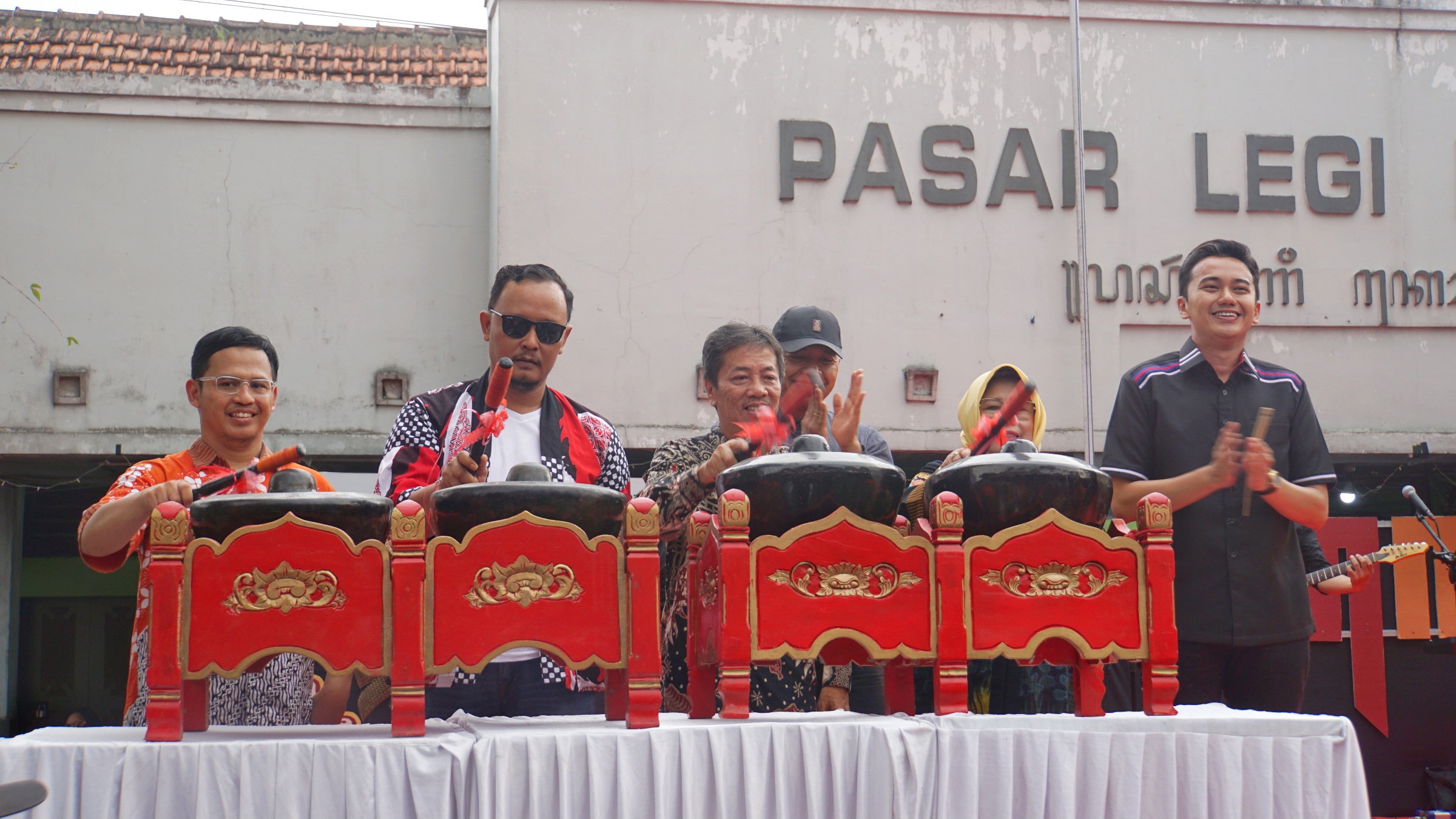 Pawai Alegoris Harmony in Old Mataram Penyemarak Wisata Kotagede