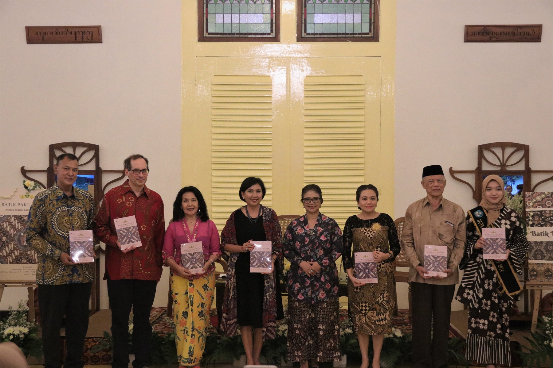 Buku Batik Pakualaman Keindahan Motif dan Sarat Pesan Mendalam