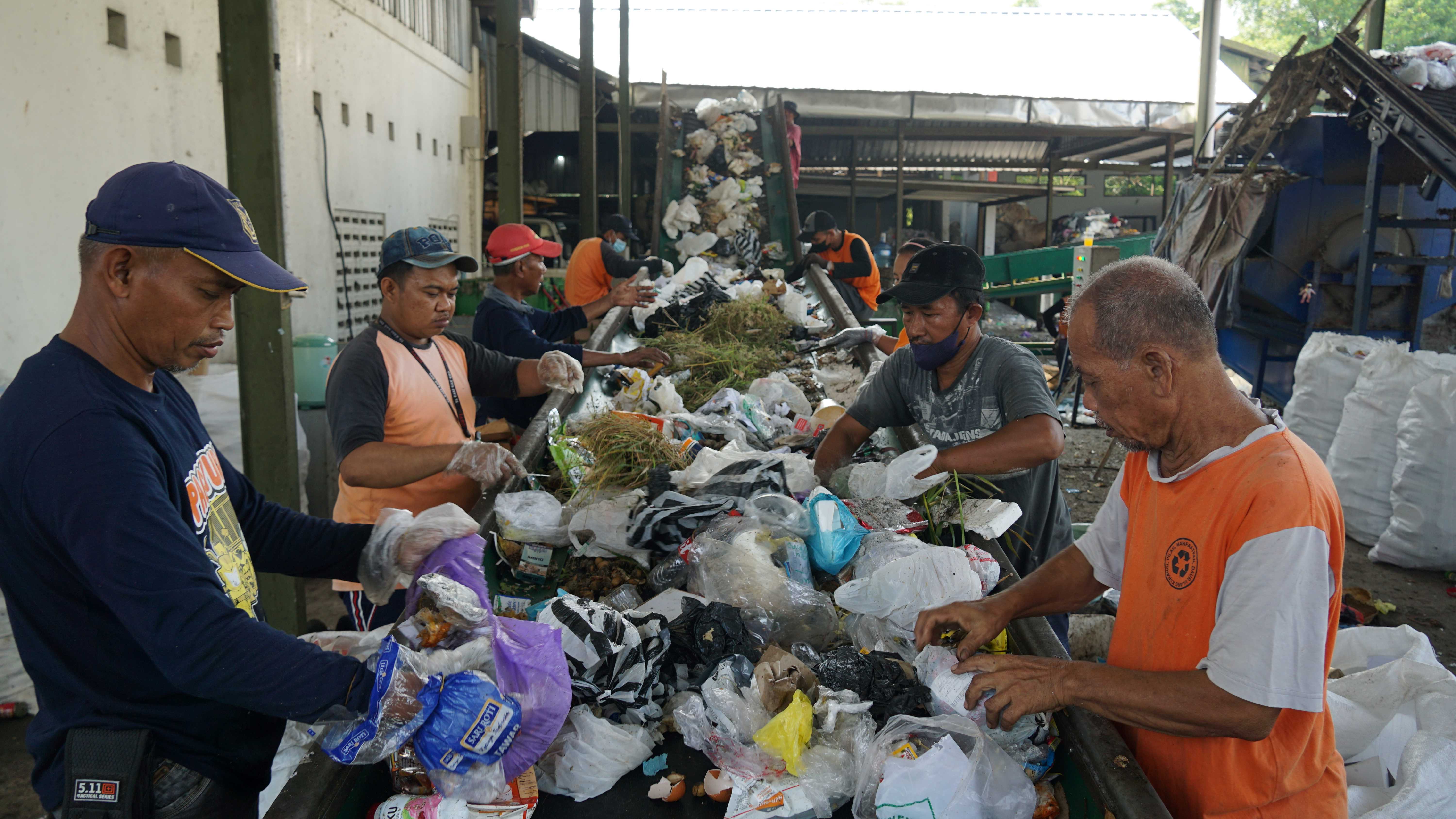 Pemkot Yogya Ajak Masyarakat Kurangi Sampah Plastik Sekali Pakai   