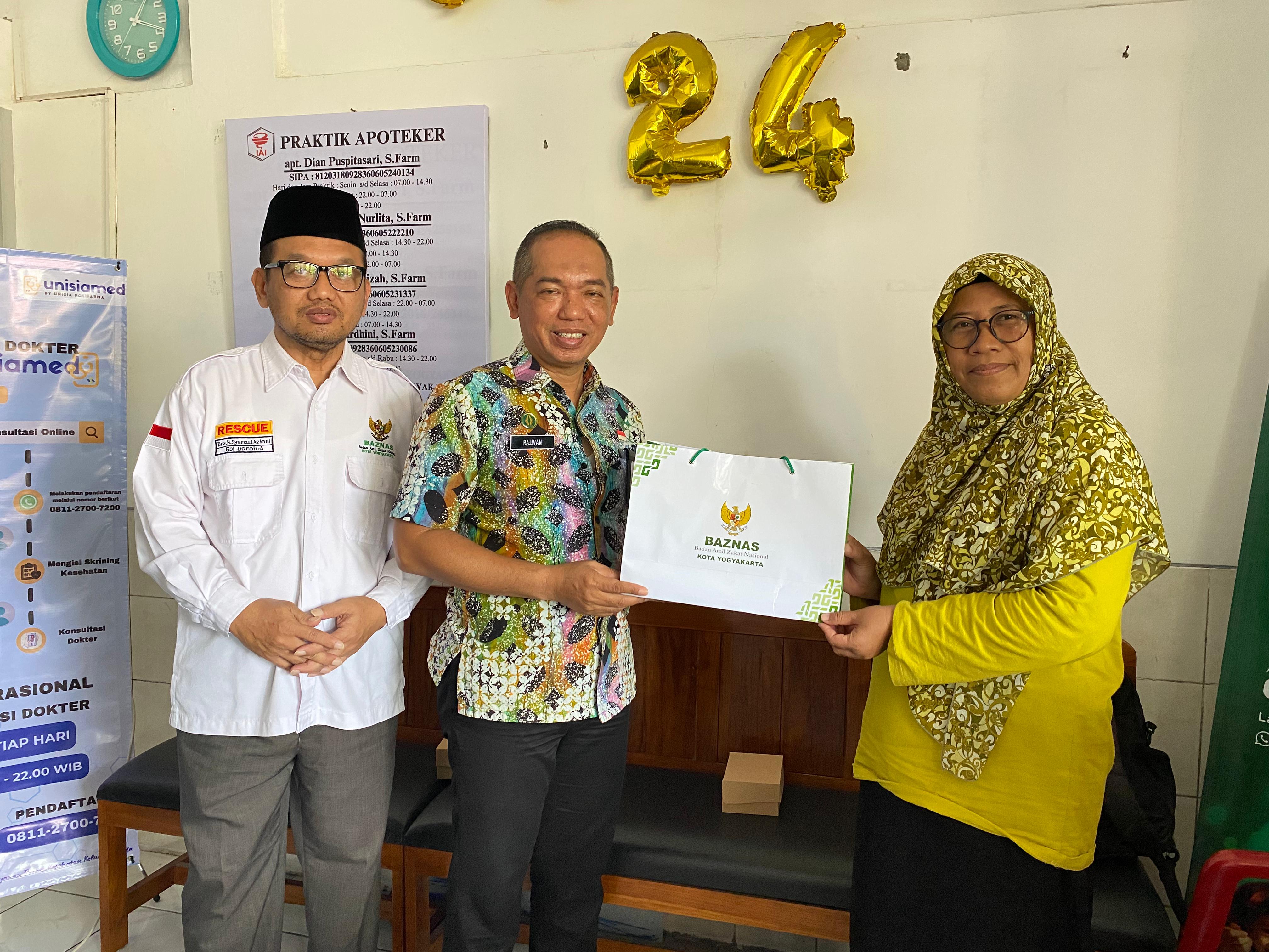 Baznas Berikan Voucher Belanja Gratis untuk Marbot