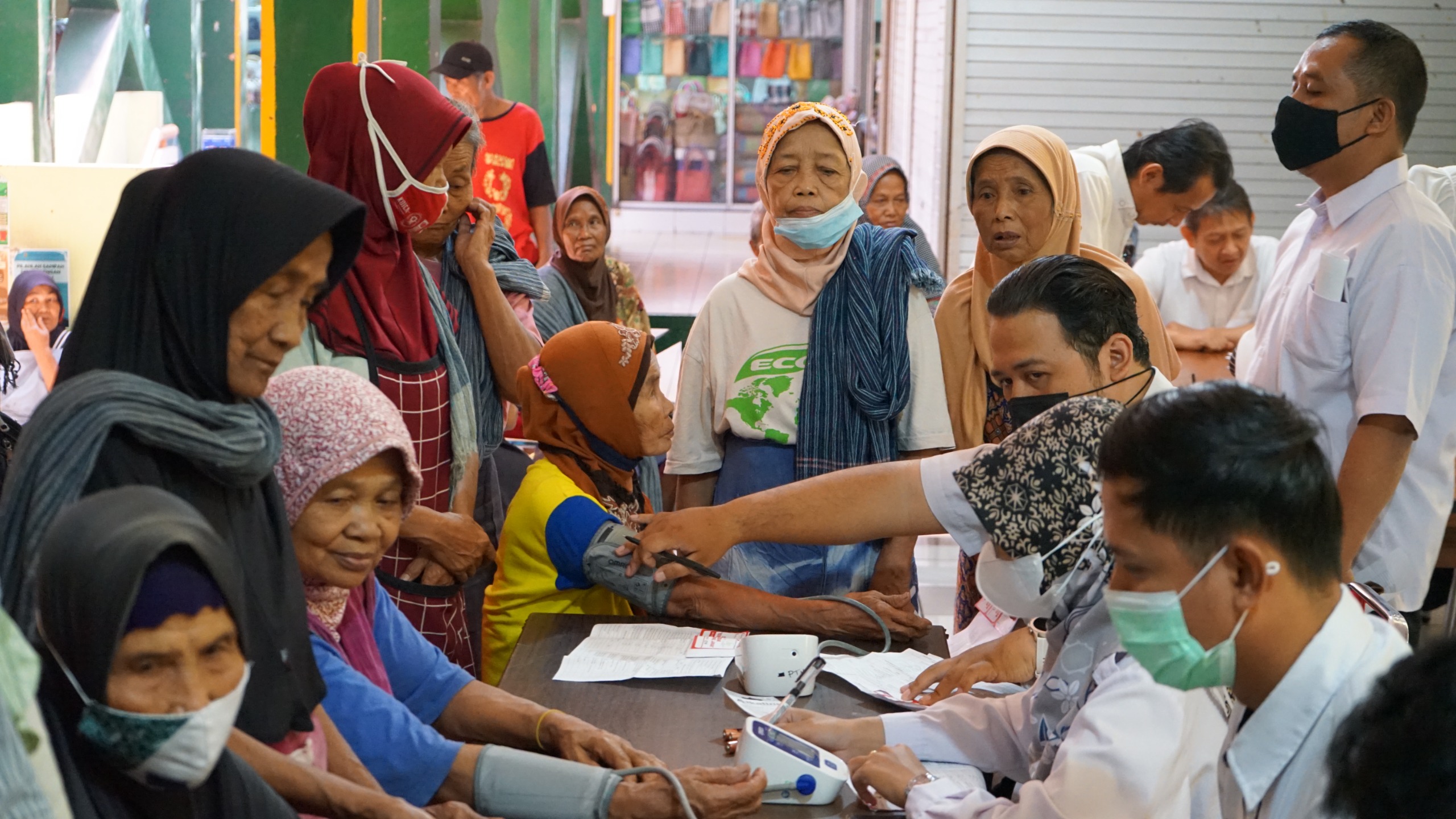 Pemkot Fasilitasi Sarana Prasarana Tingkatkan Kesejahteraan Buruh Gendong